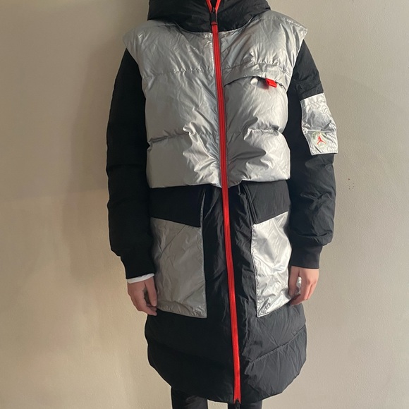 Jordan Puffer Coat - Picture 2 of 9
